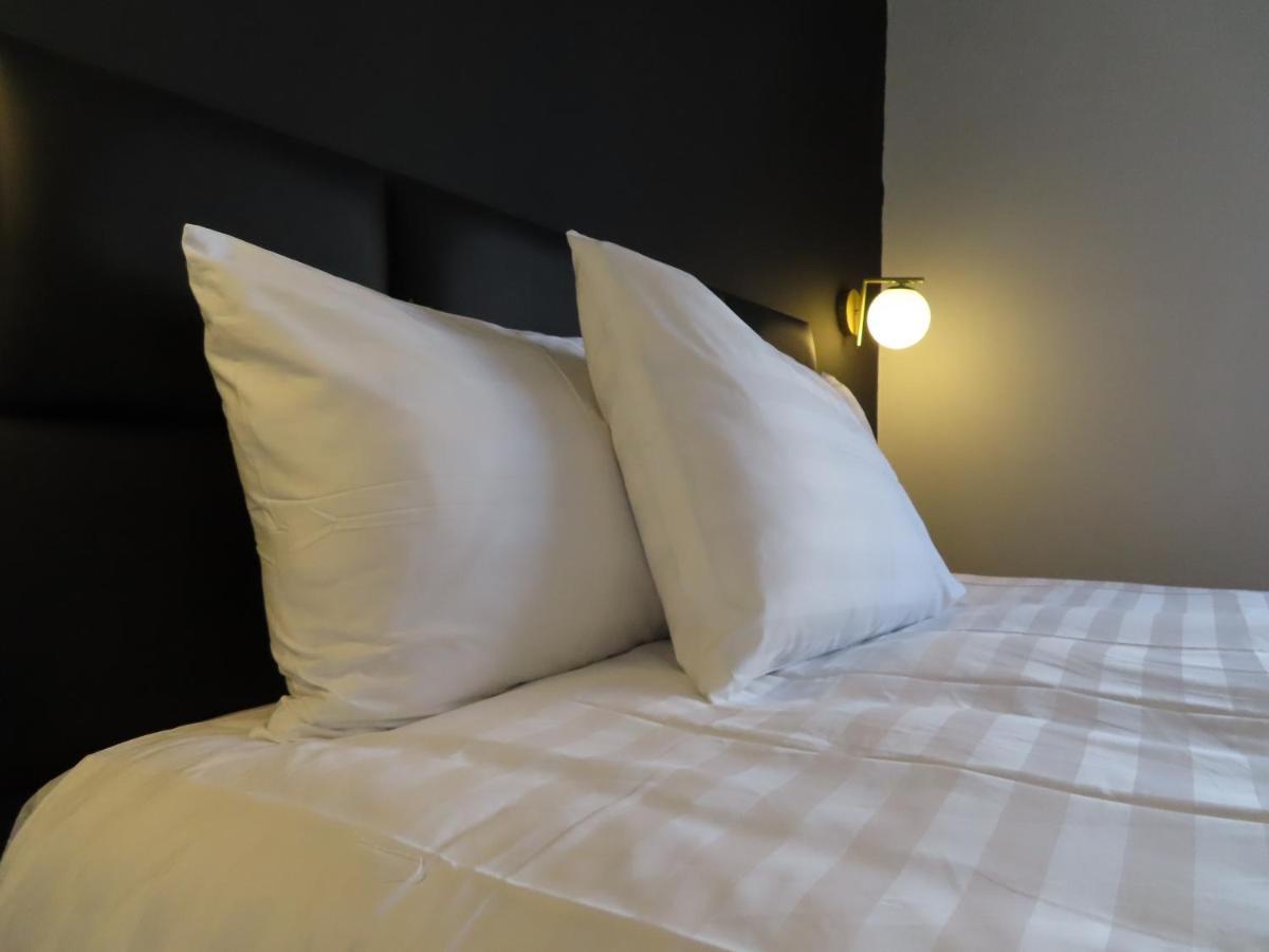 Inn White Moon